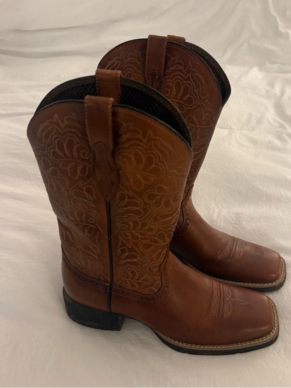 Women’s Ariat Round Up Remuda Wide Square Toe Western Boot - Size 7.5B - Picture 2 of 9